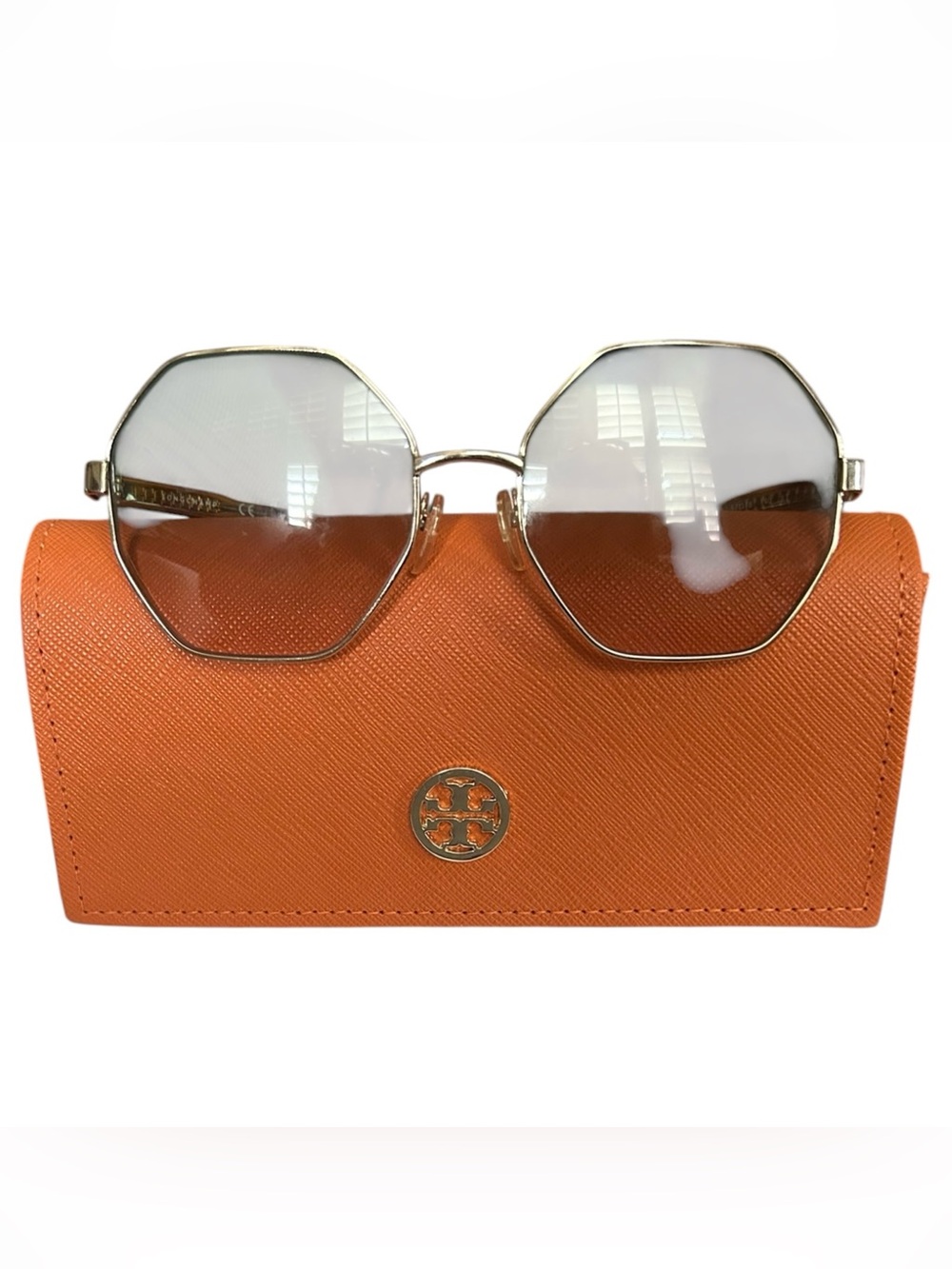 Longchamp SUNGLASSES LO106S OCTAGON 57-18 in a Tory Burch Case